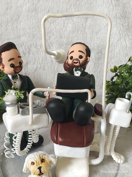 Topo de Casamento Dentista com 2 Noivos e Pet