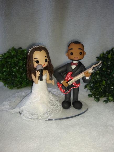 Topo de Casamento Guitarrista e Cantora