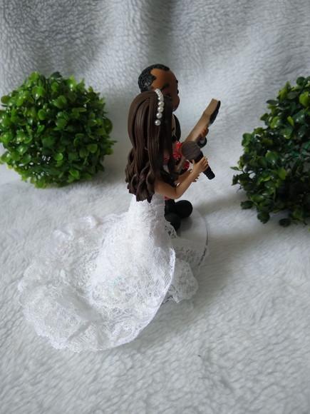 Topo de Casamento Guitarrista e Cantora