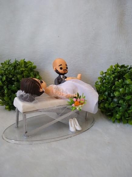 Topo de casamento noivo fisioterapeuta