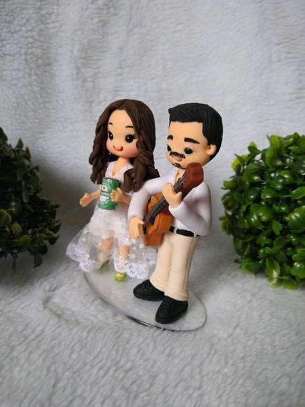 Topo de casamento violão