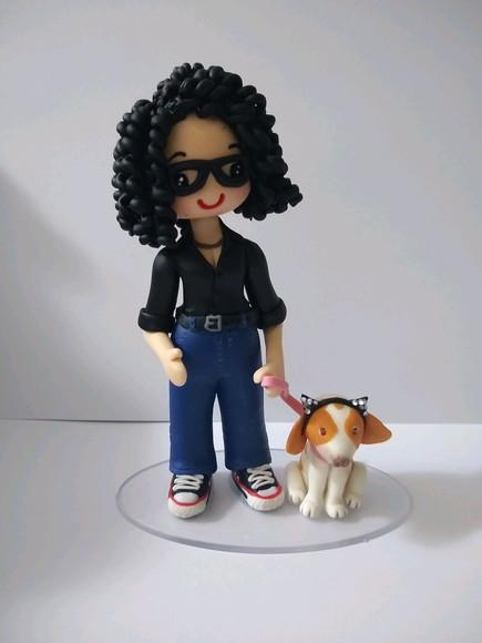 Topo menina com cachorro