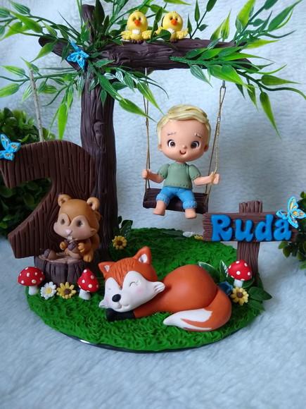 Topo Menino No Bosque