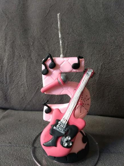Vela Barbie pop star