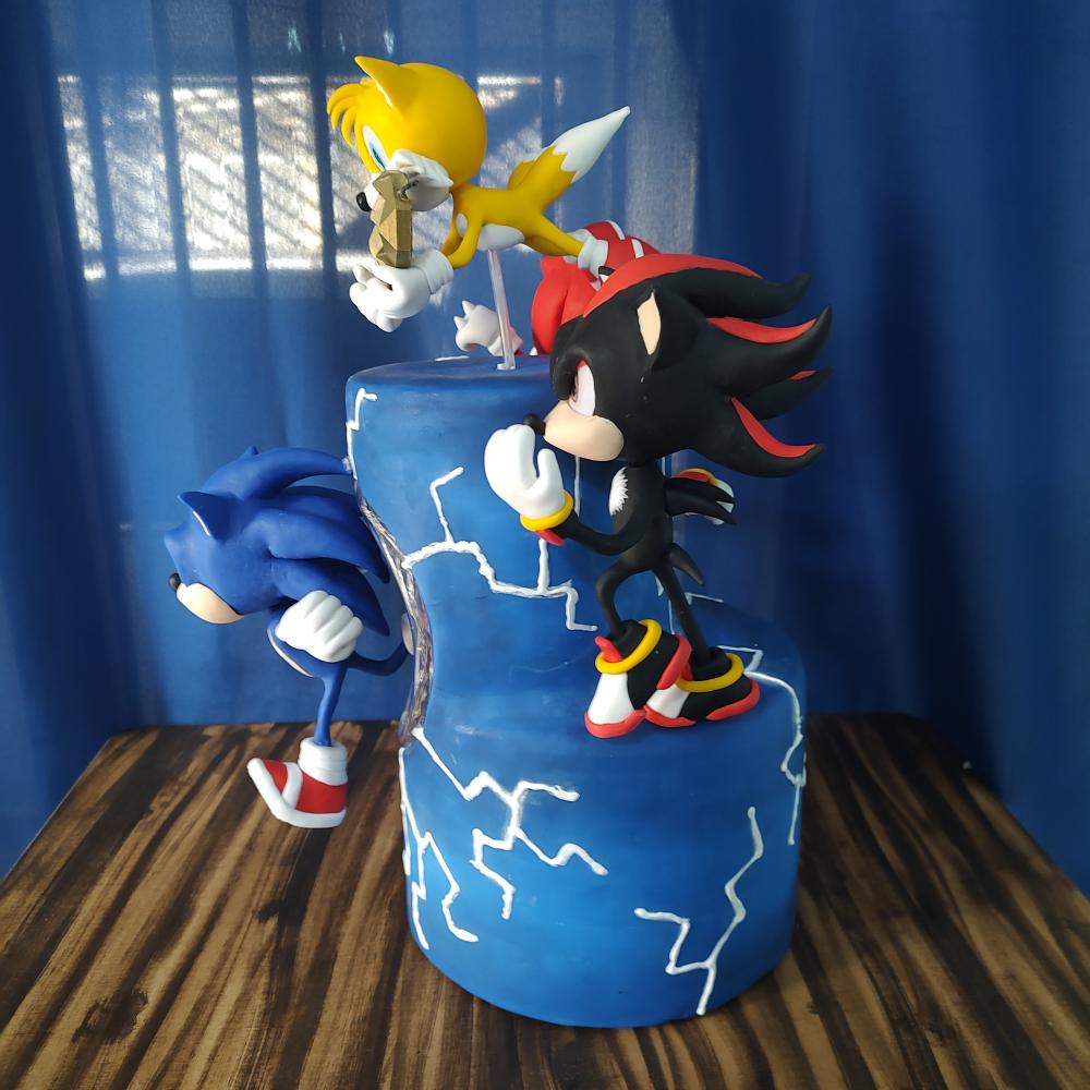 Bolo cenográfico do Sonic com led