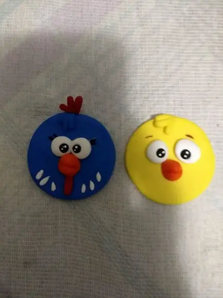 Aplique galinha pintadinha