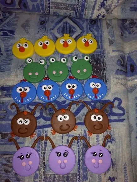 Aplique galinha pintadinha