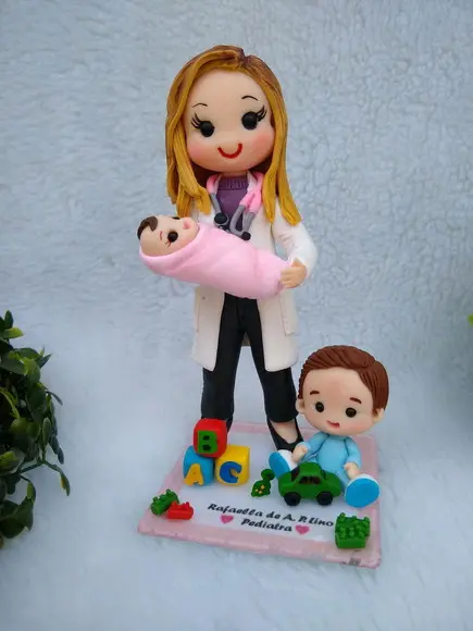 Boneca pediatra