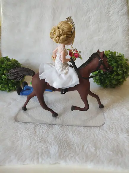 Casal de Noivinhos com Cavalo
