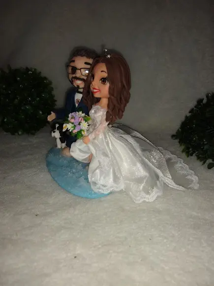 Casal de Noivinhos com Pet na Praia