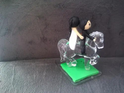 Casal de Noivos no Cavalo