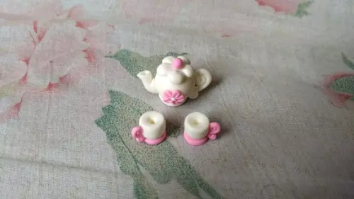 Conjunto chaleira e xicaras
