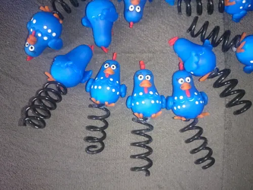 lápis com ponteira galinha pintadinha