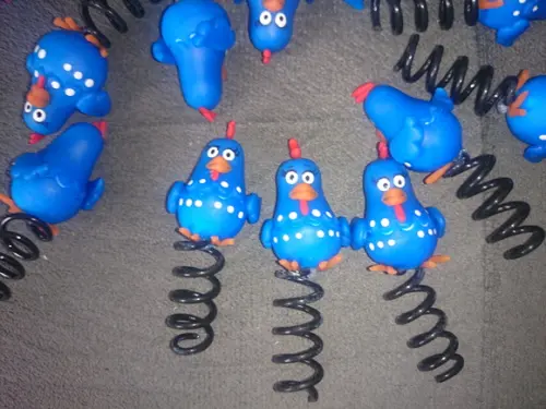 lápis com ponteira galinha pintadinha