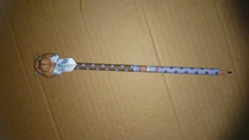 lápis com ponteira ursinho