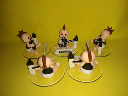 Lembrancinha bebê com guitarra, bebê roqueiro