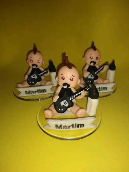 Lembrancinha bebê com guitarra, bebê roqueiro