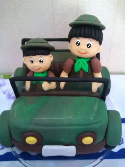 Meninos no jipe