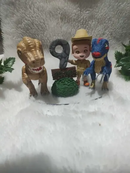 Mini Topo com 2 Dinossauros