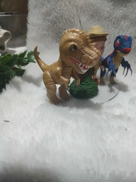 Mini Topo com 2 Dinossauros