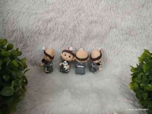 Miniatura de Frade , Santinhos