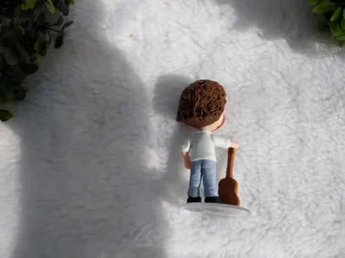Miniatura personalizada com guitarra