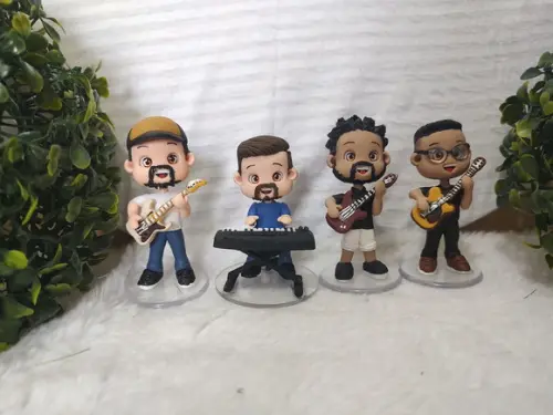 Miniatura Personalizada Grupo Musical 8 Bonecos