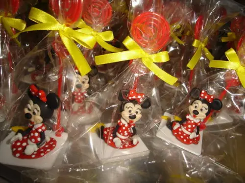 Minnie porta recado