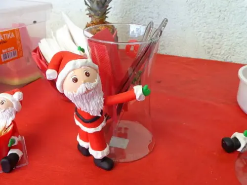 papai noel com vaso