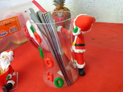 papai noel com vaso