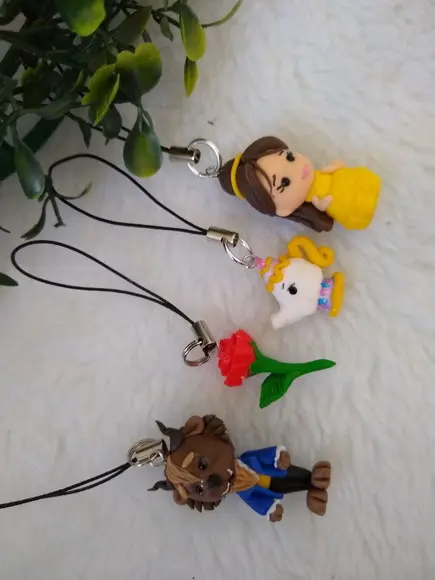 Pingente Personagens Da Bela E A Fera
