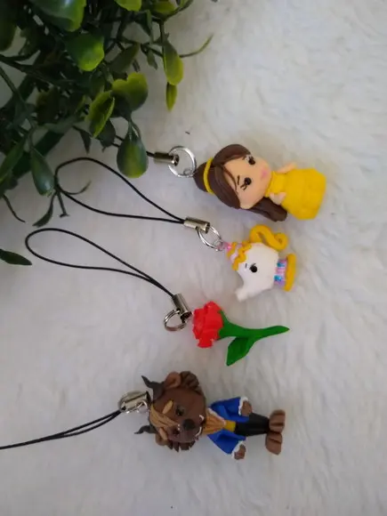Pingente Personagens Da Bela E A Fera