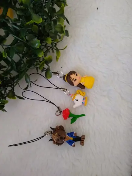 Pingente Personagens Da Bela E A Fera
