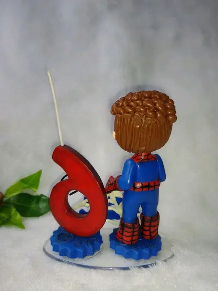 Topo com vela homem aranha