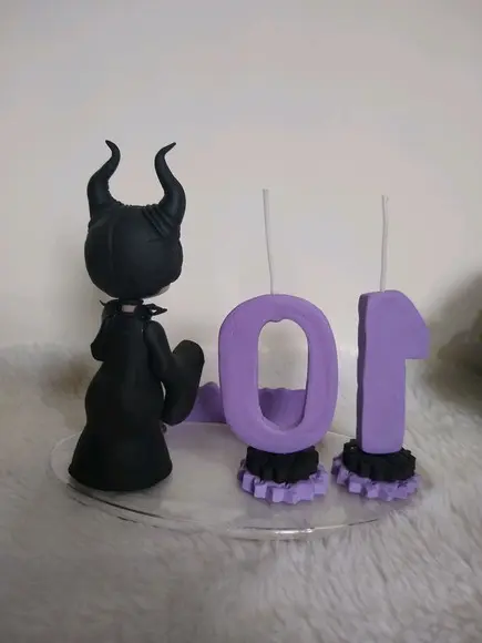 Topo com Vela Malévola