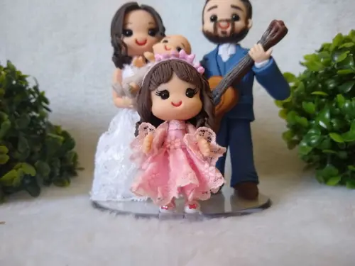 Topo De Bolo Casal Com 2 Filhos E Violão