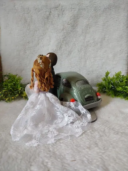 Topo de Bolo Casal com Carro