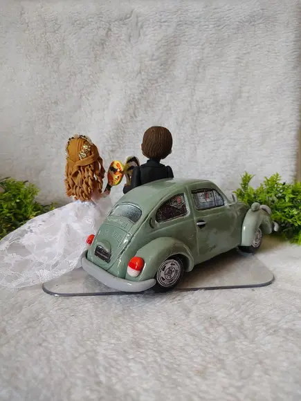 Topo de Bolo Casal com Carro