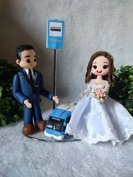 Topo de Bolo Casamento Noivinhos Profissão