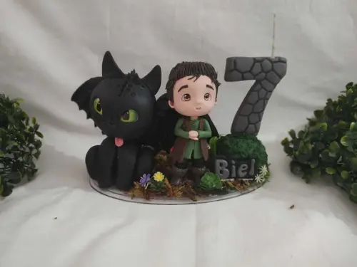 Topo de Bolo Dragão com Menino , Vela e Nome