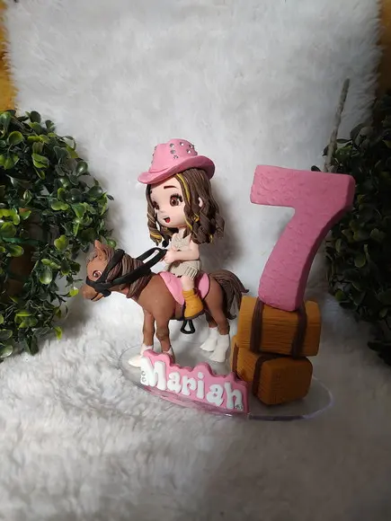 Topo de Bolo Menina no Cavalo