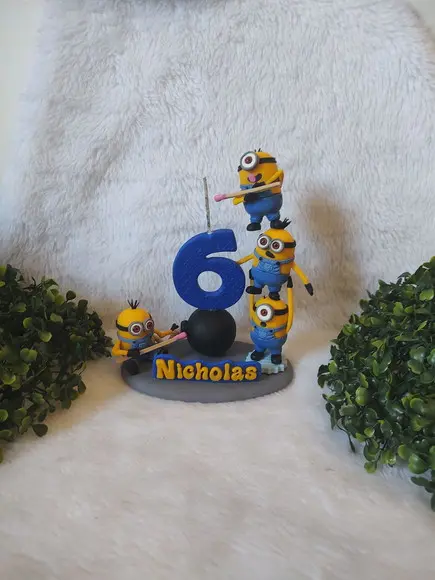 Topo de Bolo Minions com Vela