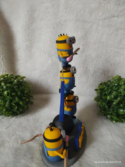 Topo de Bolo Minions com Vela