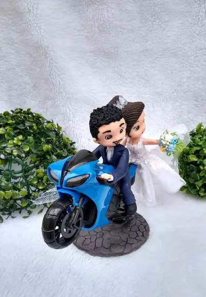 Topo de bolo na moto