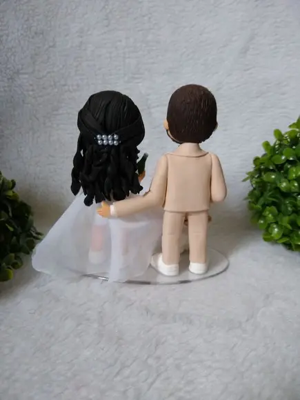 topo de casamento com 4 pets e bebida