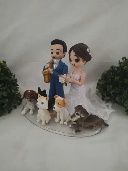 Topo de Casamento com 5 Pets e Instrumento Musical