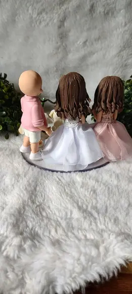 Topo de Casamento com 6 Pets e Filha Adolescente