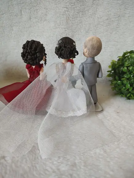 Topo de Casamento com Filha Adolescente e 4 Pets