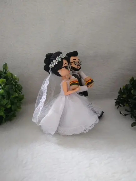 Topo de casamento com lanche