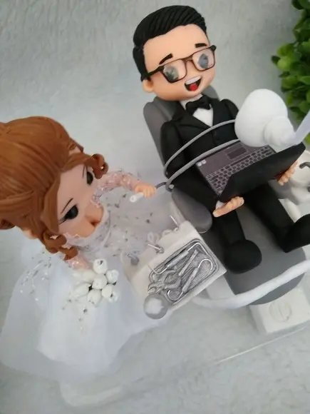 Topo de casamento dentista